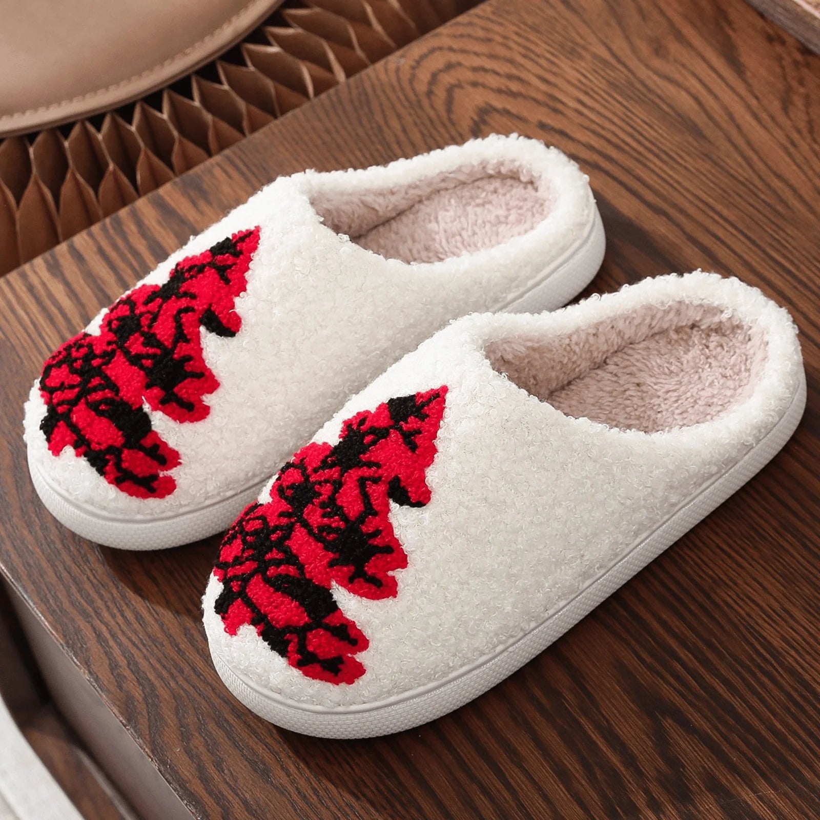 Christmas Reindeer Slippers for Womens Mens Plush Warm Santa Claus Slippers Fuzzy House Slippers Christmas Gifts for Girls Women Girlfriend